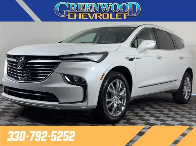 2023 Buick Enclave Essence FWD for sale in Youngstown, OH