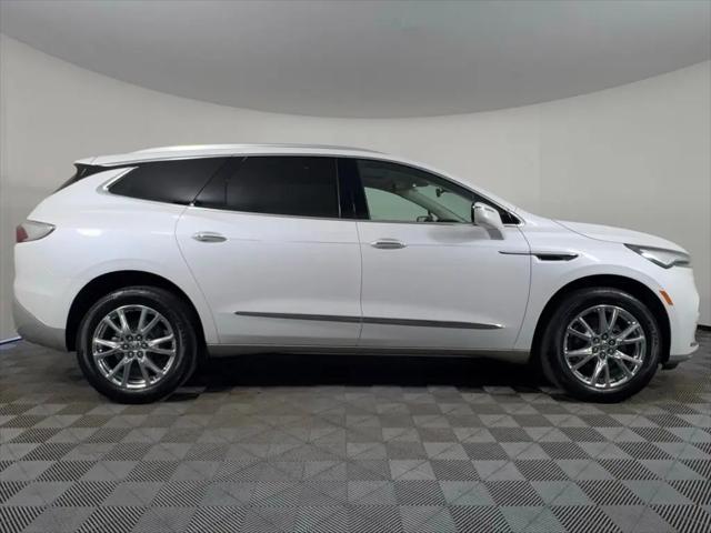 2023 Buick Enclave Essence FWD
