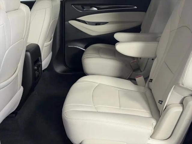 2023 Buick Enclave Essence FWD