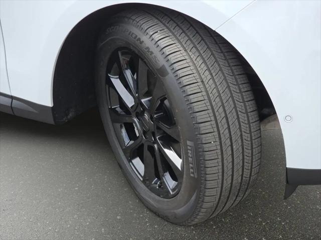 2026 Land Rover Range Rover Sport P360 SE