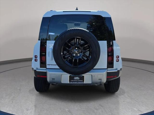 2025 Land Rover Defender 110 P300
