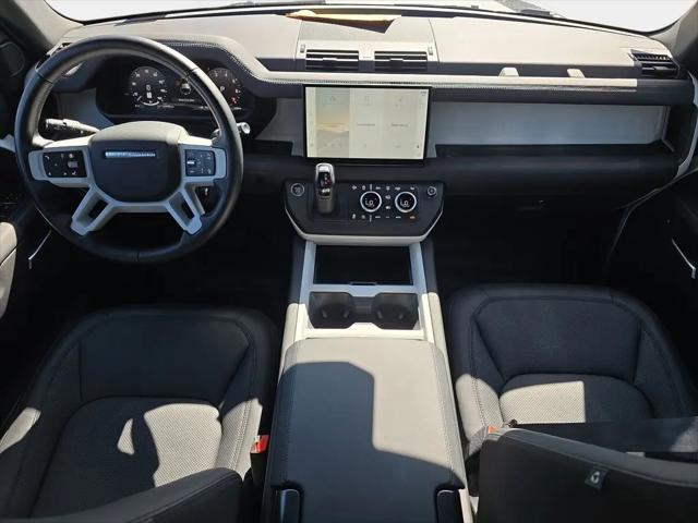2025 Land Rover Defender 110 P300