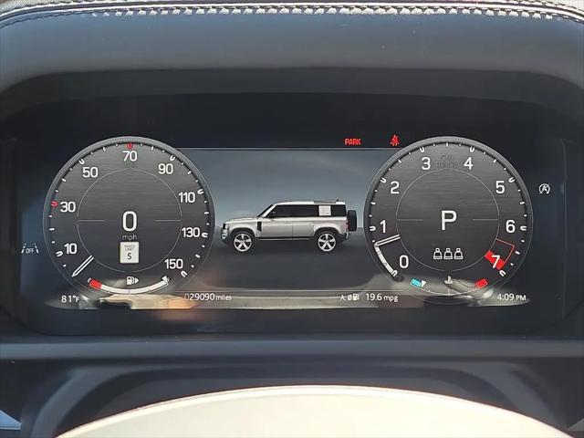 2025 Land Rover Defender 110 P300