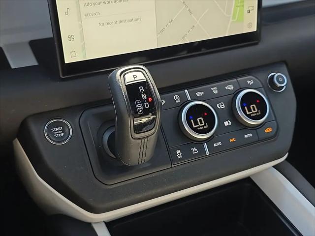 2025 Land Rover Defender 110 P300