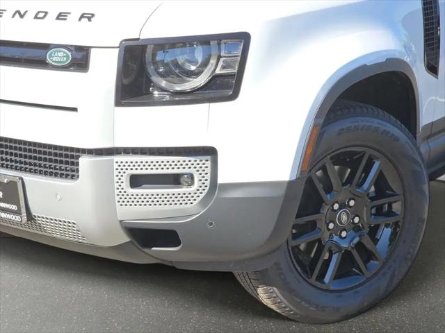 2025 Land Rover Defender 110 P300