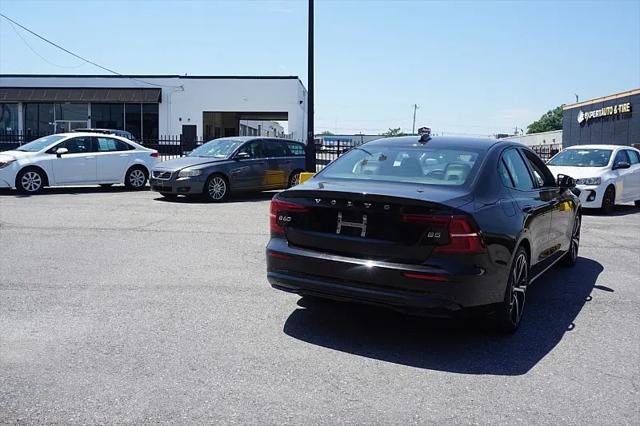 2024 Volvo S60 B5 Plus Dark Theme