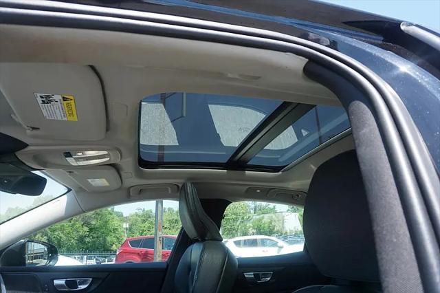 2024 Volvo S60 B5 Plus Dark Theme