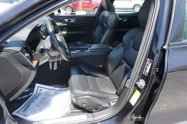 2024 Volvo S60 B5 Plus Dark Theme