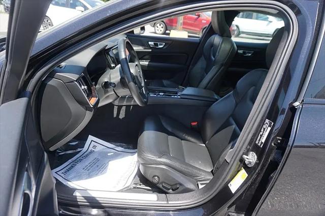 2024 Volvo S60 B5 Plus Dark Theme