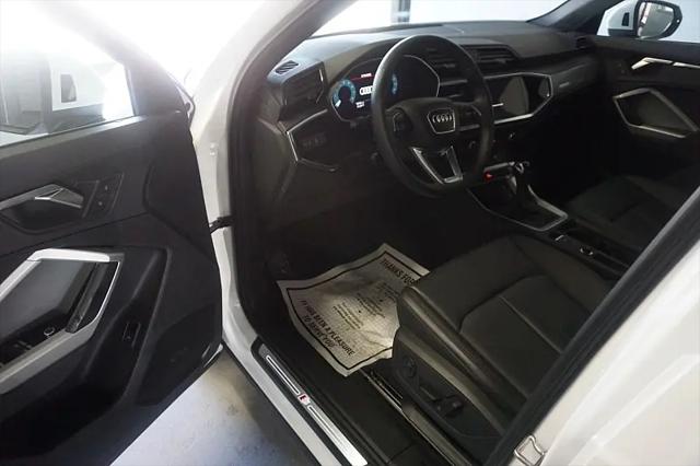 2025 Audi Q3 Premium 45 TFSI S line quattro Tiptronic