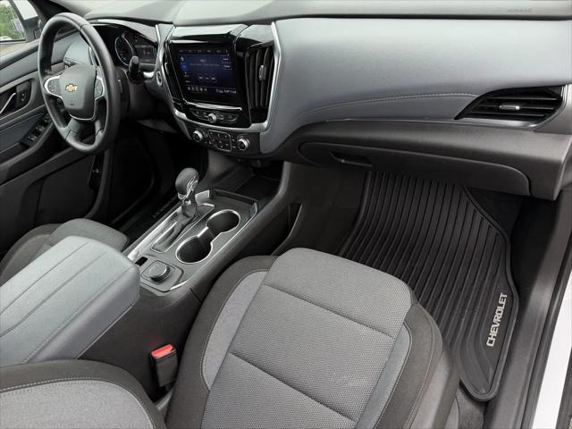 2021 Chevrolet Traverse FWD LT Cloth