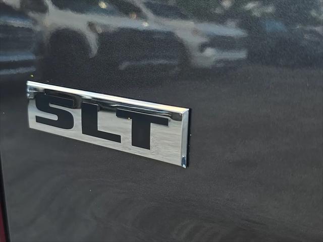 2024 Ram 1500 Classic SLT Quad Cab 4x4 6'4" Box