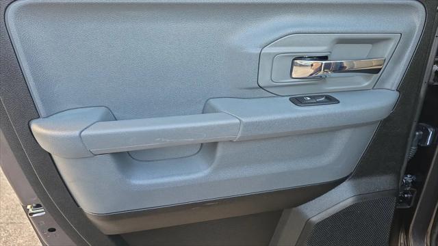 2024 Ram 1500 Classic SLT Quad Cab 4x4 6'4" Box