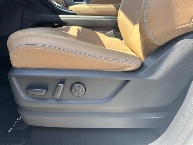 2026 INFINITI QX80 LUXE