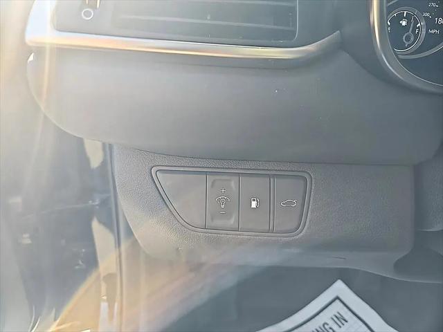 2023 Genesis G70 2.0T RWD