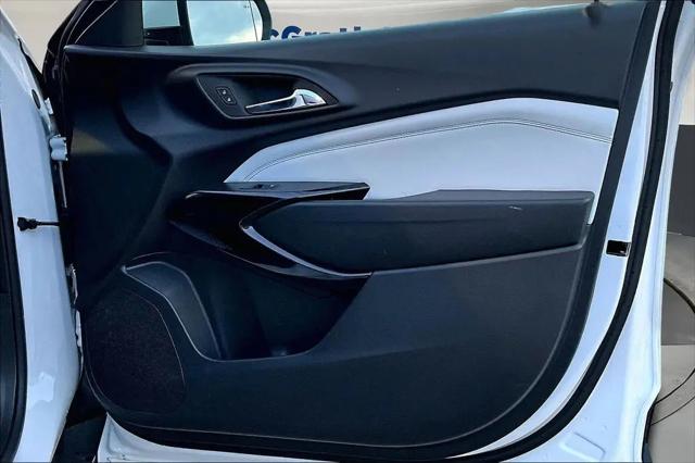 2025 Chevrolet Trax FWD LT