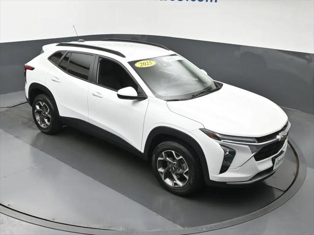 2025 Chevrolet Trax FWD LT