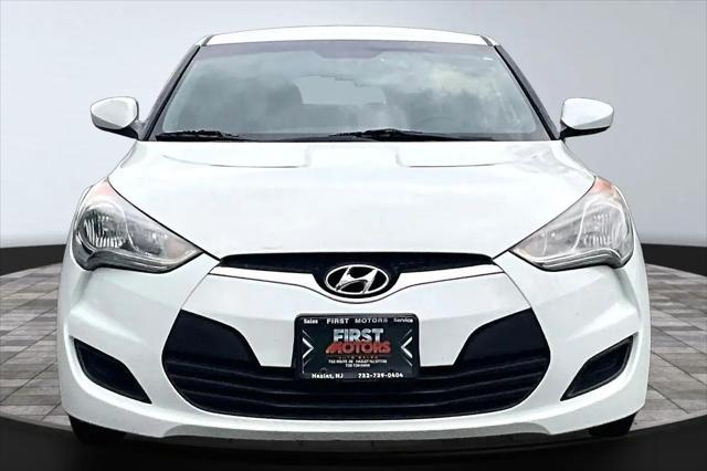 2013 Hyundai Veloster Base w/Black