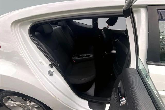 2013 Hyundai Veloster Base w/Black