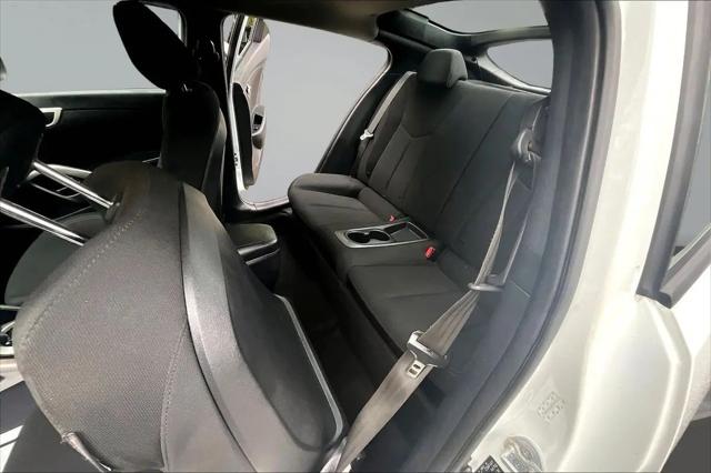 2013 Hyundai Veloster Base w/Black