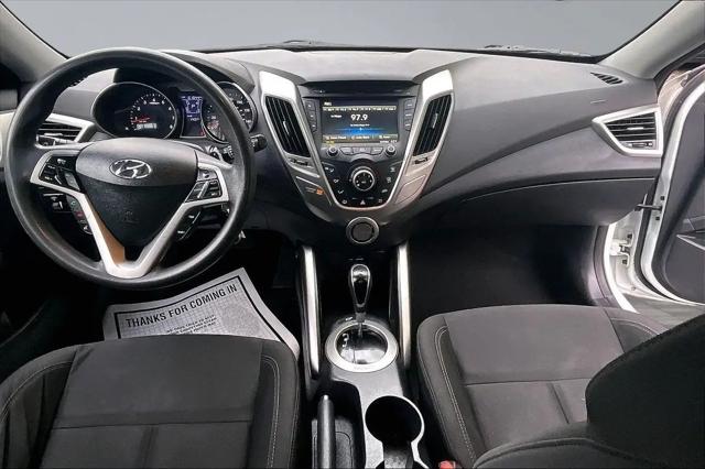 2013 Hyundai Veloster Base w/Black