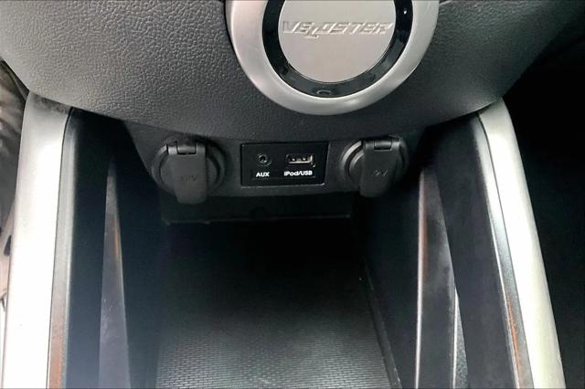 2013 Hyundai Veloster Base w/Black
