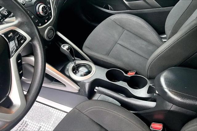 2013 Hyundai Veloster Base w/Black