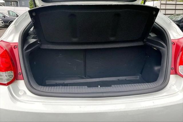 2013 Hyundai Veloster Base w/Black