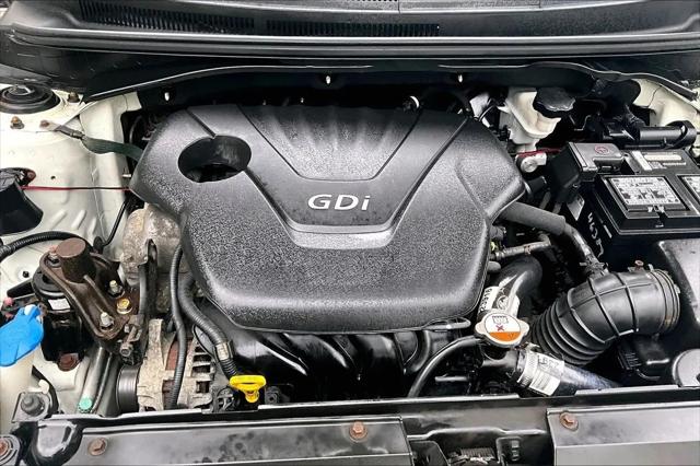 2013 Hyundai Veloster Base w/Black