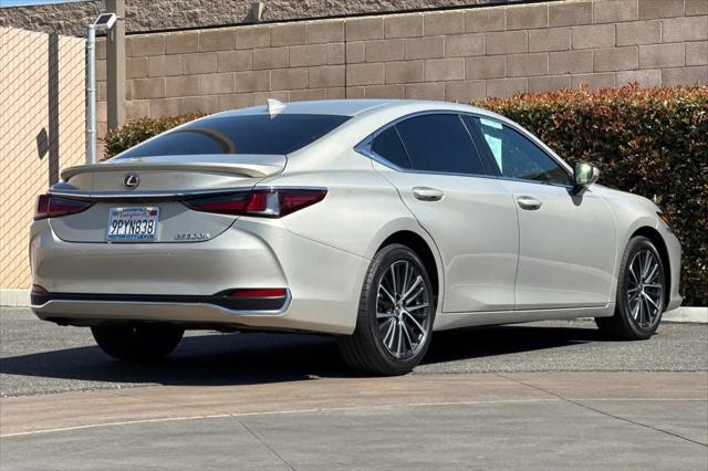 2025 Lexus ES 300h ES 300h