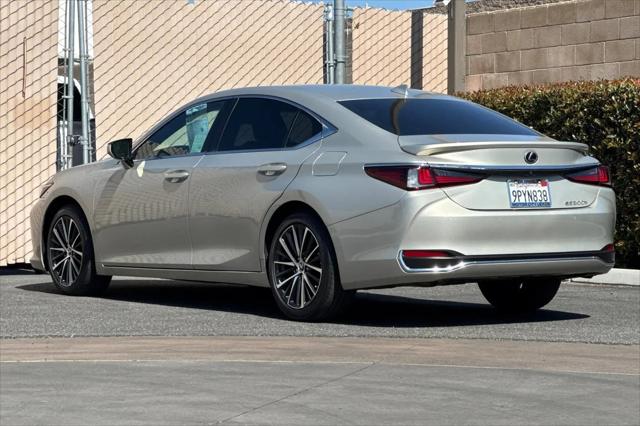 2025 Lexus ES 300h ES 300h