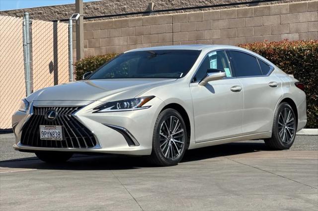 2025 Lexus ES 300h ES 300h