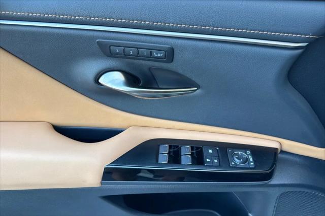 2025 Lexus ES 300h ES 300h