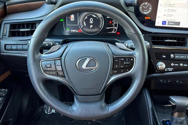 2025 Lexus ES 300h ES 300h