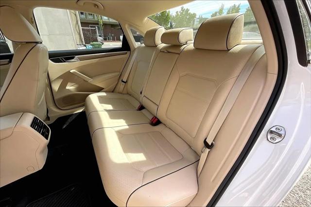 2016 Volkswagen Passat 1.8T SE