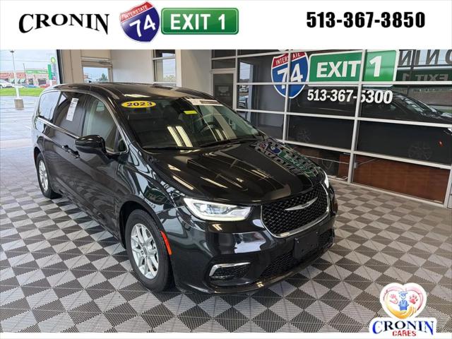2023 Chrysler Pacifica Touring L for sale in Harrison, OH