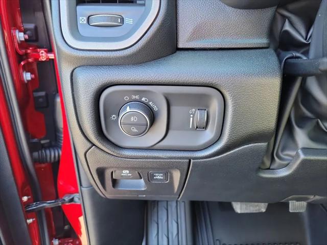 2026 Ram 1500 Warlock Crew Cab 4x4 57 Box