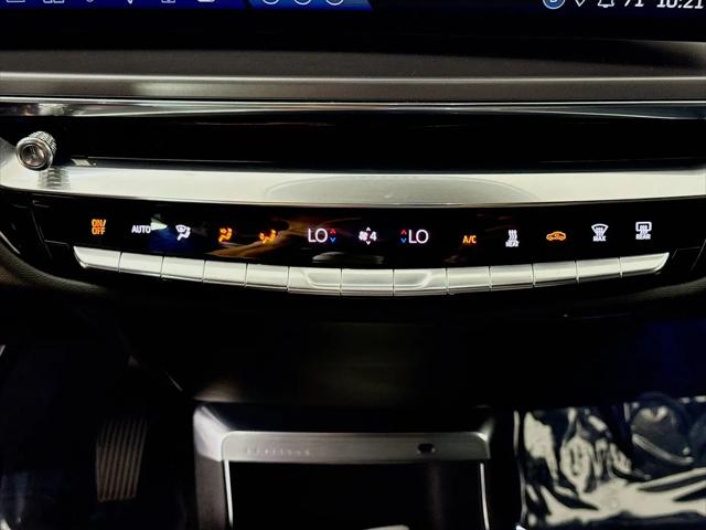 2024 Cadillac iQ Tech w/1SA