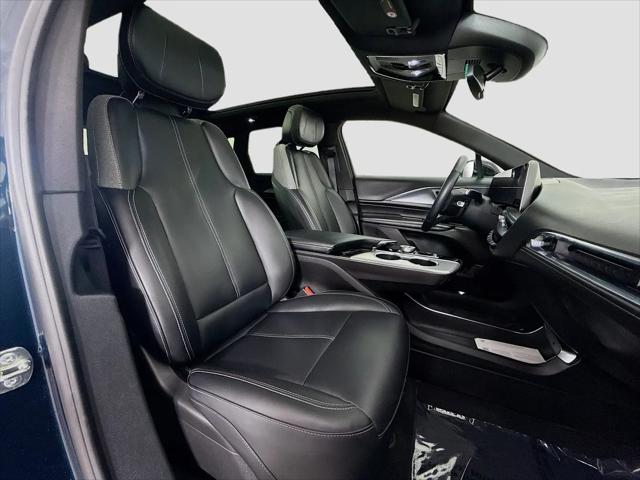 2024 Cadillac iQ Tech w/1SA