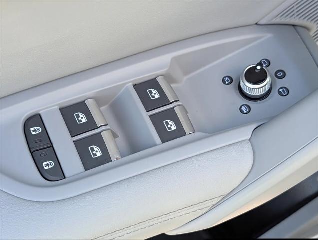 2023 Audi Q5 Premium Plus 55 TFSI e S line quattro S tronic