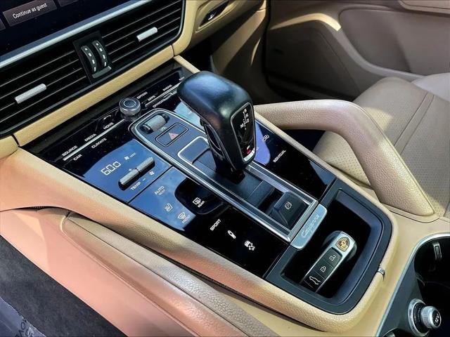 2022 Porsche Cayenne Cayenne