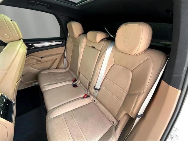 2022 Porsche Cayenne Cayenne