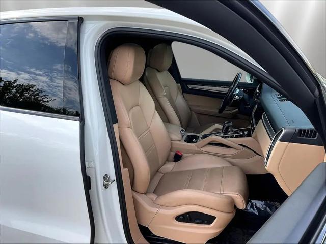 2022 Porsche Cayenne Cayenne