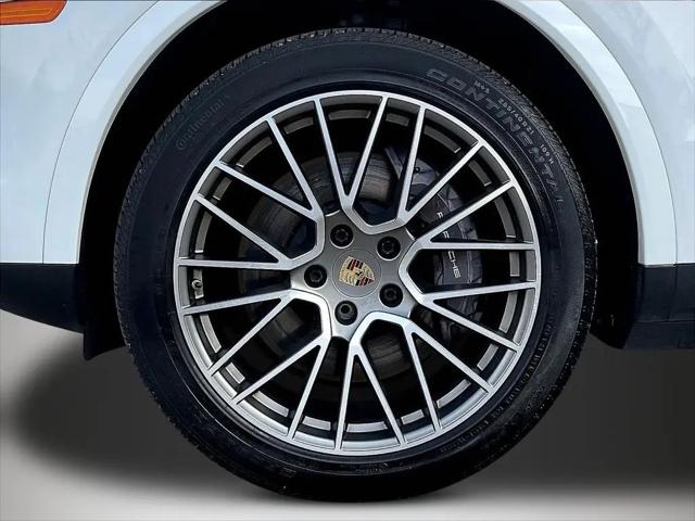 2022 Porsche Cayenne Cayenne