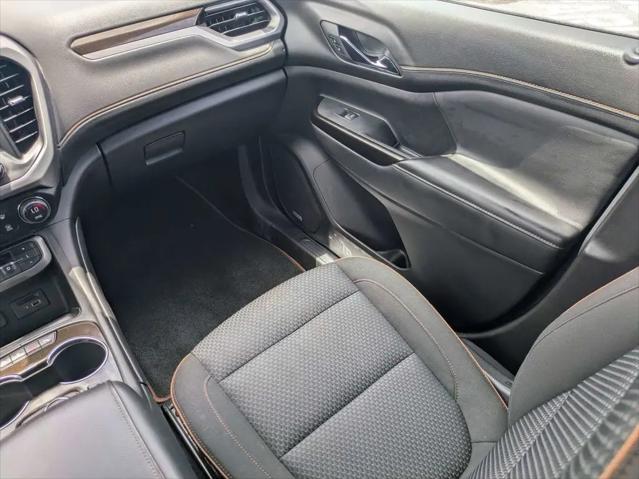 2023 GMC Acadia AWD AT4