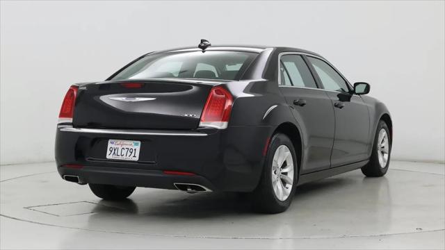 2023 Chrysler 300 Touring