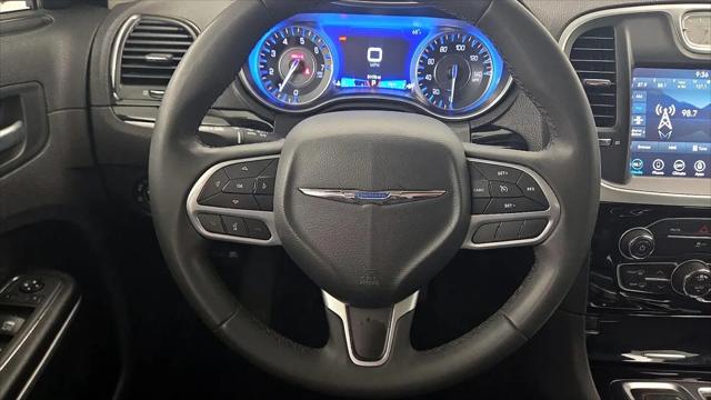 2023 Chrysler 300 Touring