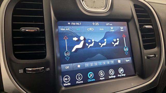2023 Chrysler 300 Touring
