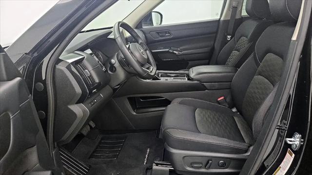 2023 Nissan Pathfinder SV FWD