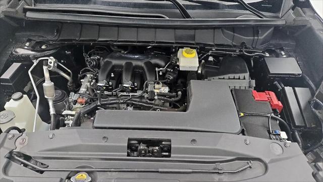 2023 Nissan Pathfinder SV FWD